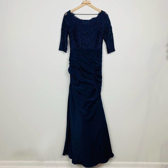 La Femme | NWOT Sparkle Lace Trumpet Evening Gown 24926 Size 4 - Picture 3 of 14